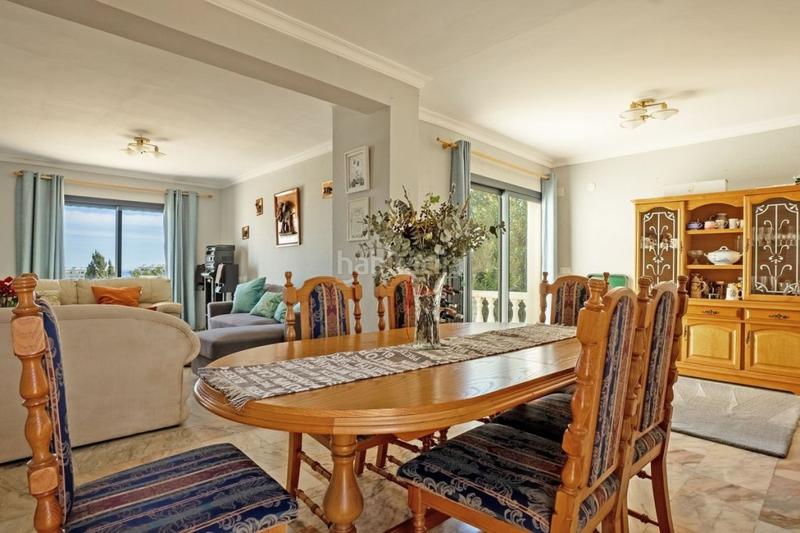 Foto 87b3b56b-7107-47a9-b443-1d44a49ba661. Chalet mit parking pool in El Faro de Calaburra - Chaparral Mijas
