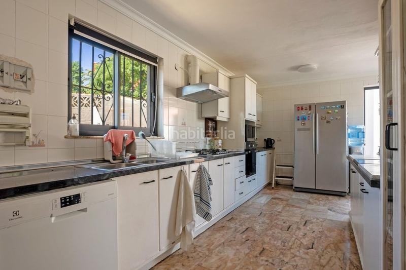Foto 6a58005e-14bf-4783-b0f7-357f31728684. Chalet with parking pool in El Faro de Calaburra - Chaparral Mijas