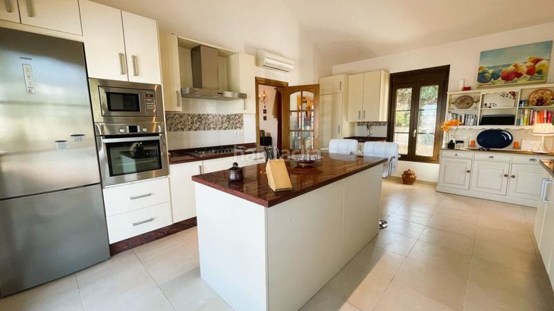 Foto 0872dead-8862-450d-92bc-4d01bdcbdb26. Chalet mit heizung parking pool in Centro Alhaurín el Grande