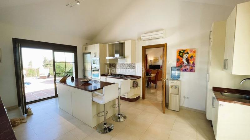 Foto d3e9af9b-386c-46d8-b3b6-b1d2122731a7. Chalet mit heizung parking pool in Centro Alhaurín el Grande