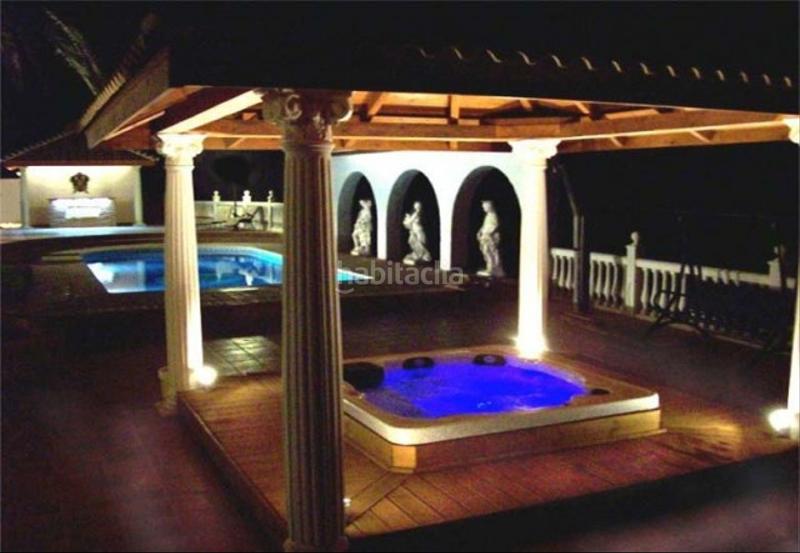 Foto 00878f36-886b-4f12-bf77-59a1a0d67a5f. Chalet con riscaldamento parcheggio piscina in Valtocado - La Alquería - La Atalaya Mijas