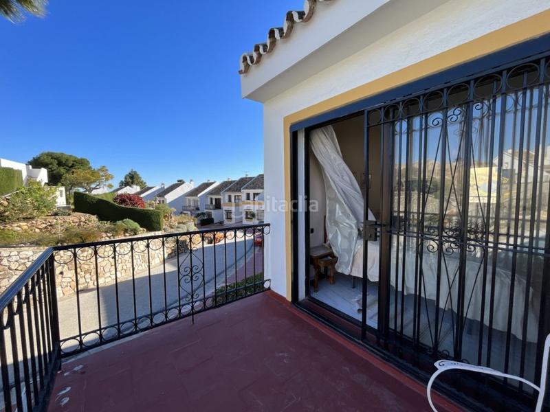 Foto 4a9d95ee-5099-4cdb-a2bc-d8e55fc96682. Casa pareada en Calahonda Mijas