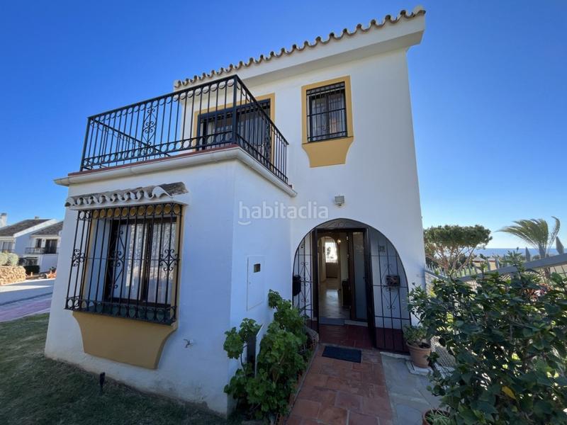 Foto b8ec8994-125a-419f-9b84-7831bb12d953. Casa pareada en Calahonda Mijas