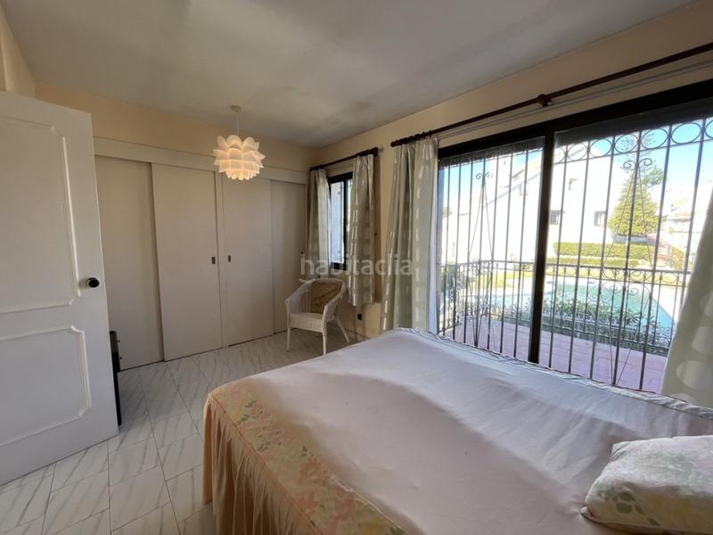 Foto c1dd0aba-8bba-4c70-9304-d00e74ddadc3. Casa pareada en Calahonda Mijas
