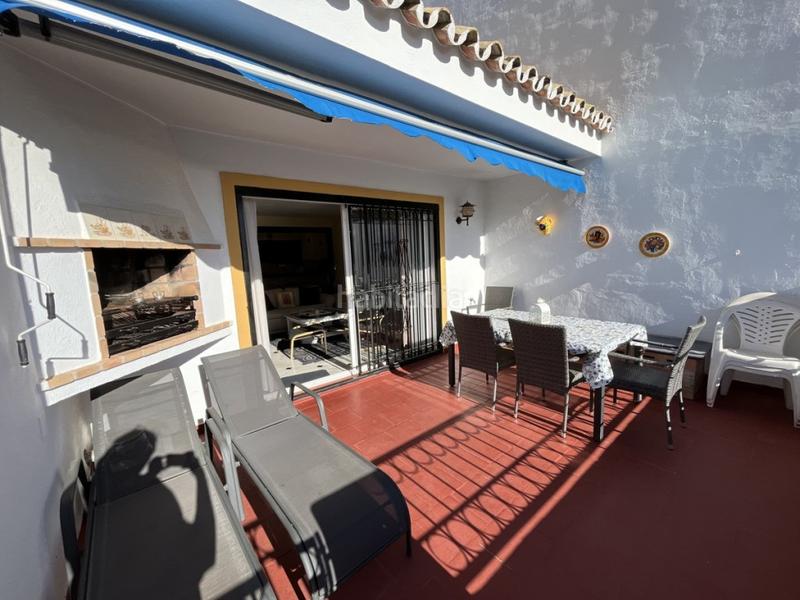 Foto f6b7a0c4-0eb4-496b-947a-3f460605e9bc. Casa pareada en Calahonda Mijas