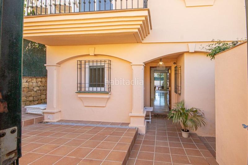 Foto 05484e99-aa58-4f41-b2bf-c43b6776e813. Chalet mit parking pool in Riviera del Sol Mijas