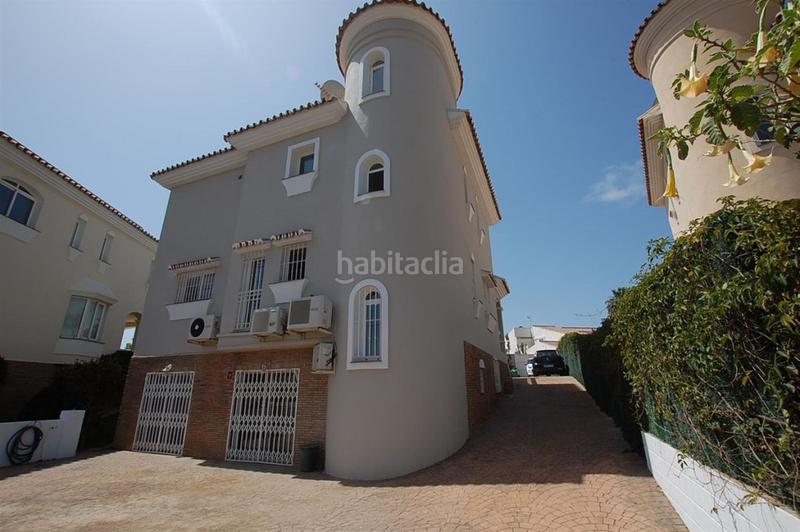 Foto 539b312b-2cfe-4795-ba58-737f8f31d6e8. Xalet amb piscina a campo de Mijas Mijas