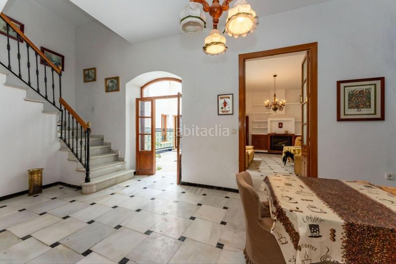 Foto 0ec2ba38-6082-4073-9298-fcaa565a185b. Casa pareada en Coín