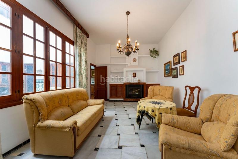 Foto 380f34d0-6c43-4a4f-b1bb-afb11d450d4b. Casa pareada en Coín