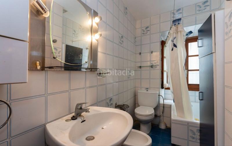 Foto 4d4452f0-89ae-426b-b1f3-ce3d445c2654. Casa pareada en Coín