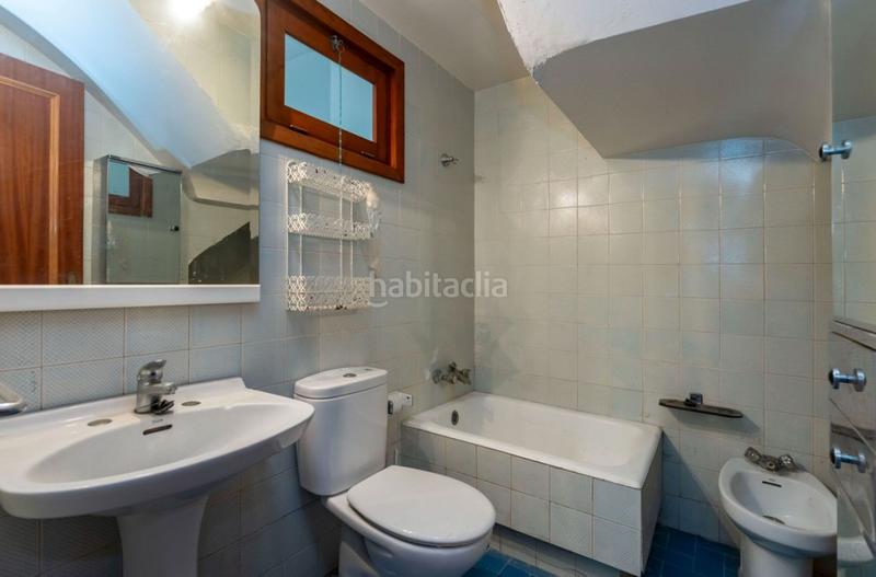 Foto b09e8c1e-314c-4be7-a446-94a70898f1d1. Casa pareada en Coín