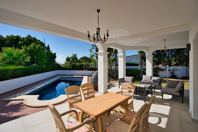 Foto 4d66db82-b885-4287-898b-a257d9e14994. Chalet en Marbesa Marbella