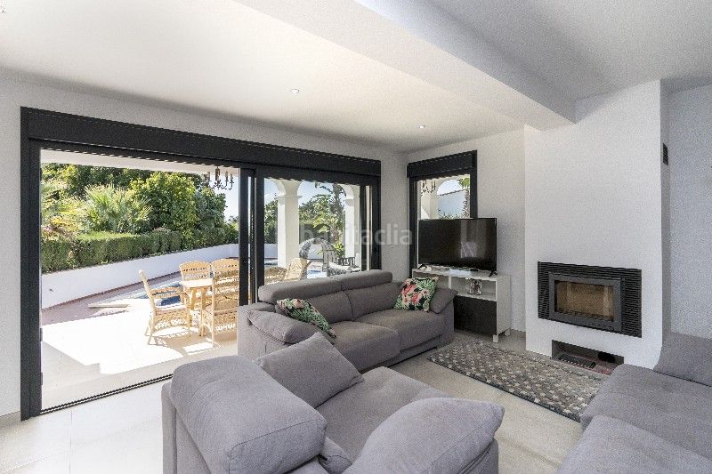 Foto b000d883-fe79-4c49-b1d8-3124760fffcf. Chalet en Marbesa Marbella