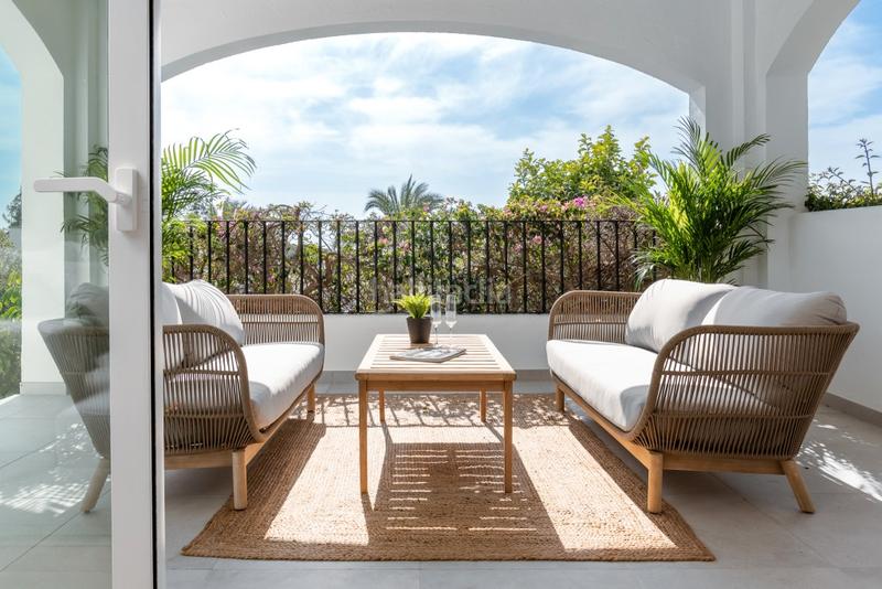 Foto 7c04fad9-e9a5-434a-b4bb-cd1ac9eb4b30. Casa aparellada amb calefacció aparcament piscina a Marbella