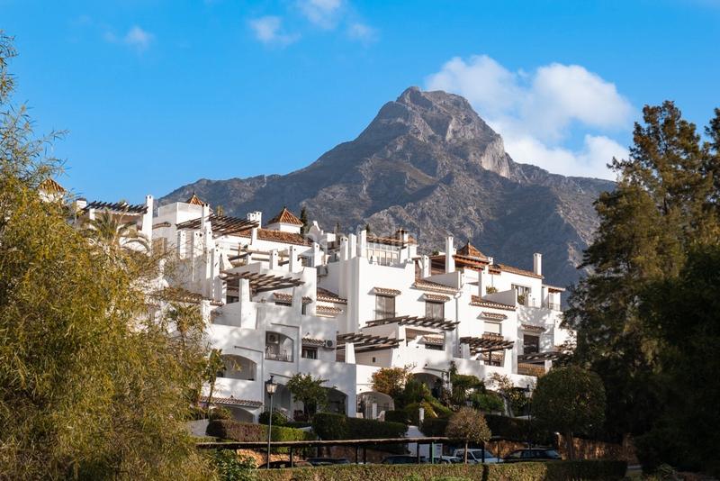 Foto a28e3d20-688d-459e-8101-84376a1d8c1c. Maison jumelée avec chauffage parking piscine dans La Carolina - Guadalpín Marbella