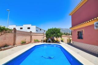 Chalet en Zona Centro Comercial Torrequebrada