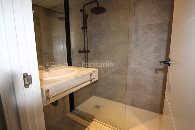 Foto 3c151961-5995-4bc3-9daa-4ee806db5a10. Apartament amb aparcament piscina a Cabopino - Artola Marbella