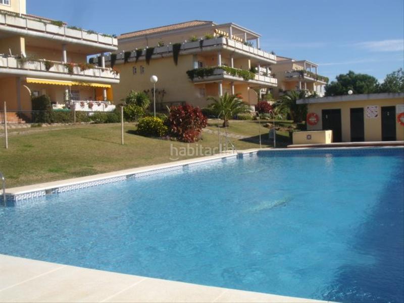 Foto 8c21b829-a3ac-4b88-8ee3-14bc9eeeb4c3. Piccolo appartamento con parcheggio piscina in Cabopino - Artola Marbella