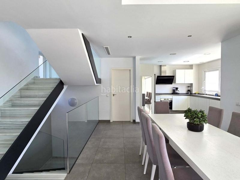 Foto b71bdb45-789c-4a55-8fd7-74c8bc8f61e2. Chalet avec parking piscine dans Torreblanca del Sol Fuengirola