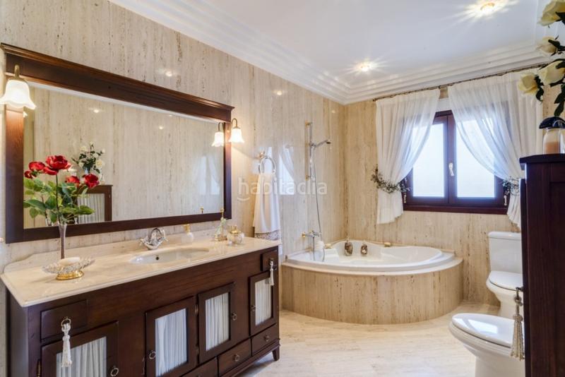 Foto 4e1b7a2e-6dab-4531-a9fe-bf52247f3888. Chalet with heating parking pool in Centro Alhaurín el Grande