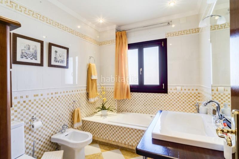 Foto f64fa844-9d2e-4b2e-a29f-7797b0809907. Chalet avec chauffage parking piscine dans Centro Alhaurín el Grande