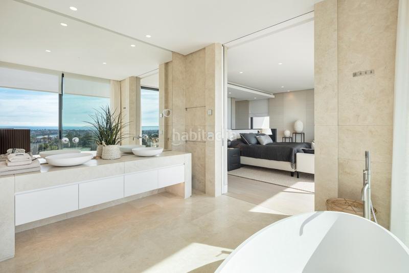 Foto adb52a94-61fa-45c1-a706-da40acef813b. Chalet mit parking pool in Benahavís pueblo Benahavís