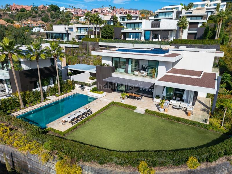 Foto f8b914be-8934-41f7-b1ed-6aa82f54d6f0. Chalet avec parking piscine dans Benahavís pueblo Benahavís