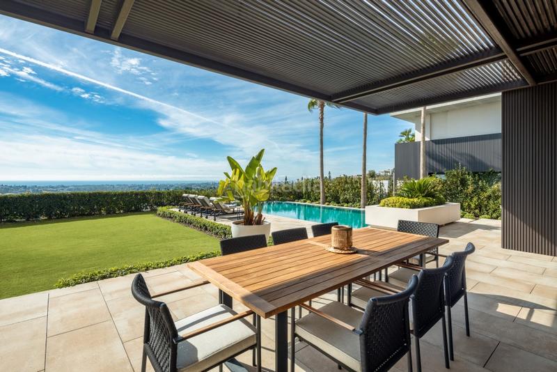 Foto b7c1f88c-fe65-4c71-ada2-1411c997b00f. Chalet con parcheggio piscina in Benahavís pueblo Benahavís