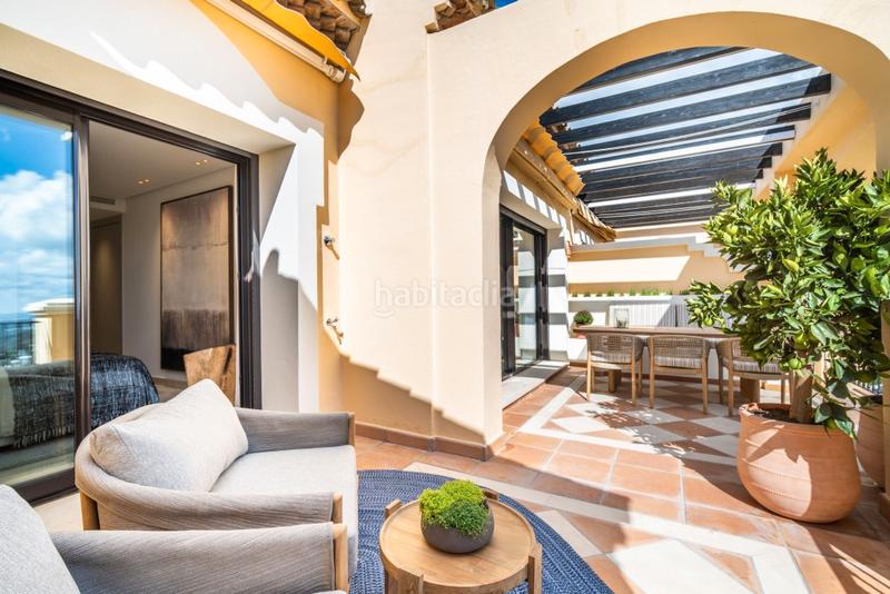 Foto be0c9c62-e22d-4f39-9c29-3687fccde7e5. Dachwohnung mit heizung parking pool in Benahavís pueblo Benahavís