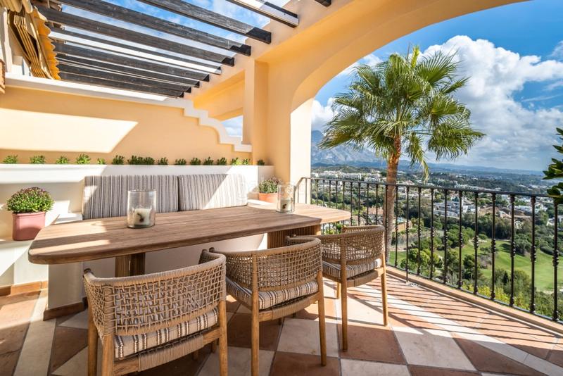 Foto c3d2b50a-741c-423b-85b2-918d17cc2218. Dachwohnung mit heizung parking pool in Benahavís pueblo Benahavís