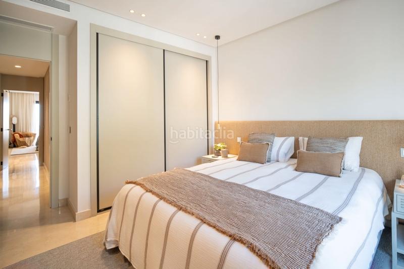 Foto a9e6d17f-af54-4129-bc2e-d567c6ec02ee. Penthouse with heating parking pool in Benahavís pueblo Benahavís