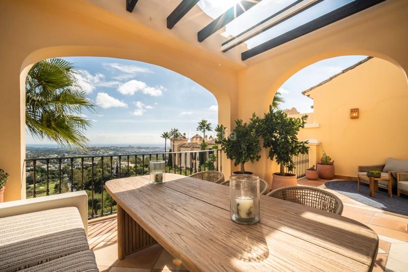 Foto d36bb852-0aaf-4efe-9e0f-f51e9bd4e47c. Penthouse with heating parking pool in Benahavís pueblo Benahavís