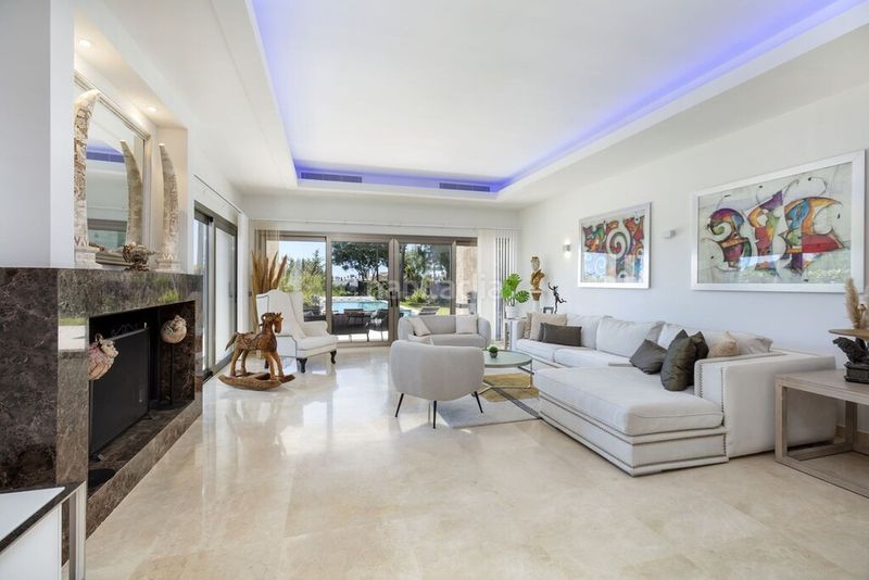 Foto 1a1cf612-b893-4887-9cf6-8445cd42b638. Chalet en Parque Central Estepona