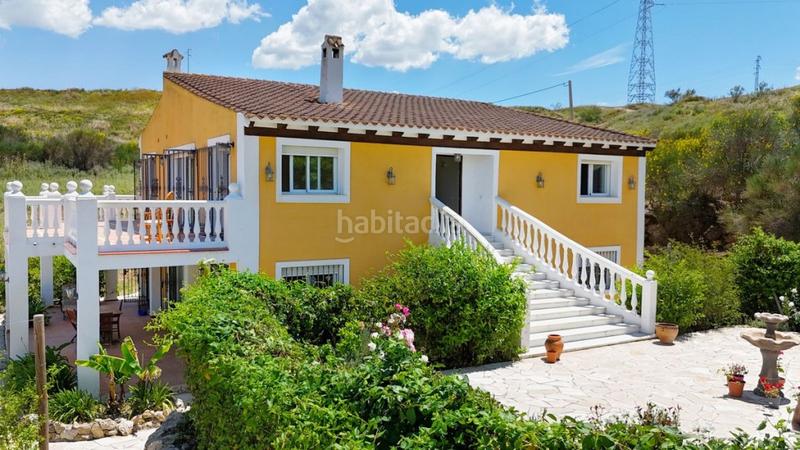 Foto 3624501c-f85a-4add-9b58-f30ae8420b5d. Chalet in Coín