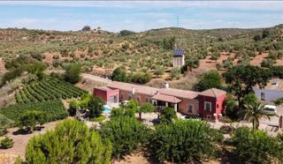 Masía en Marmolejo