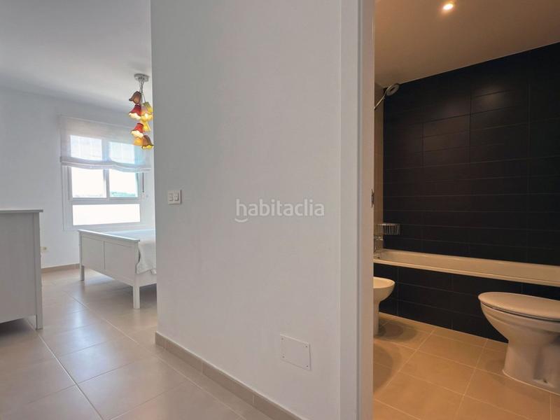 Foto 614f66e9-6a68-4b99-b8eb-cef341986ca0. Casa pareada en Coín