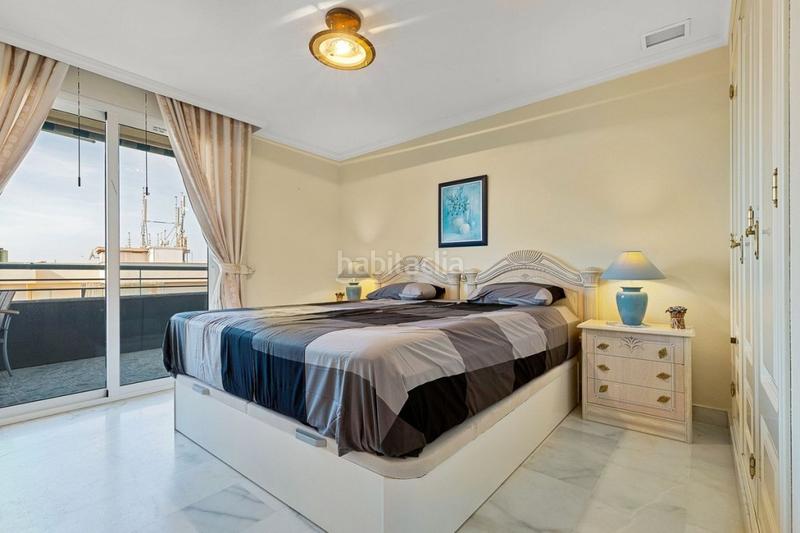 Foto 406a9c98-38dd-42df-ac5f-64fe0970684f. Attique avec parking piscine dans Puerto Deportivo Fuengirola