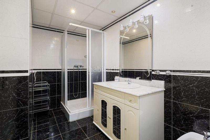 Foto 1e67d0e6-449f-4eef-bbc4-1089ba8eeb34. Dachwohnung mit parking pool in Puerto Deportivo Fuengirola