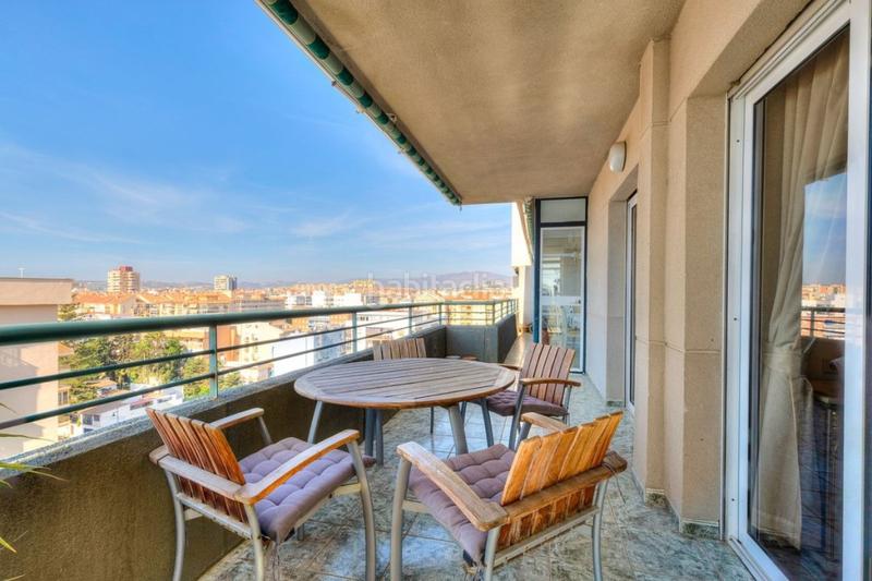 Foto 5e5bd5f3-ed9e-4e53-aabe-ea8d13b9d66d. Dachwohnung mit parking pool in Puerto Deportivo Fuengirola