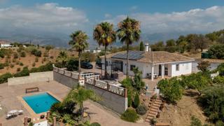 Country house in Guaro
