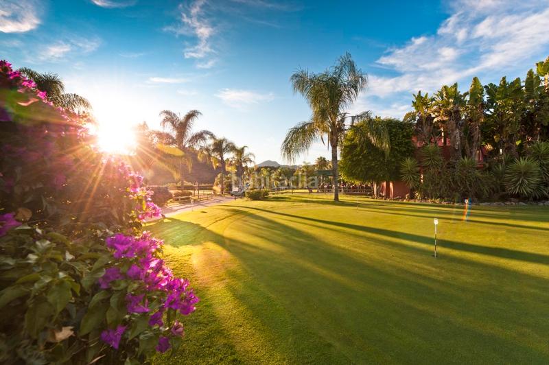 Foto 898a5b30-7e16-474b-b0c2-5850f4de367a. Àtic amb aparcament piscina a Benahavís pueblo Benahavís