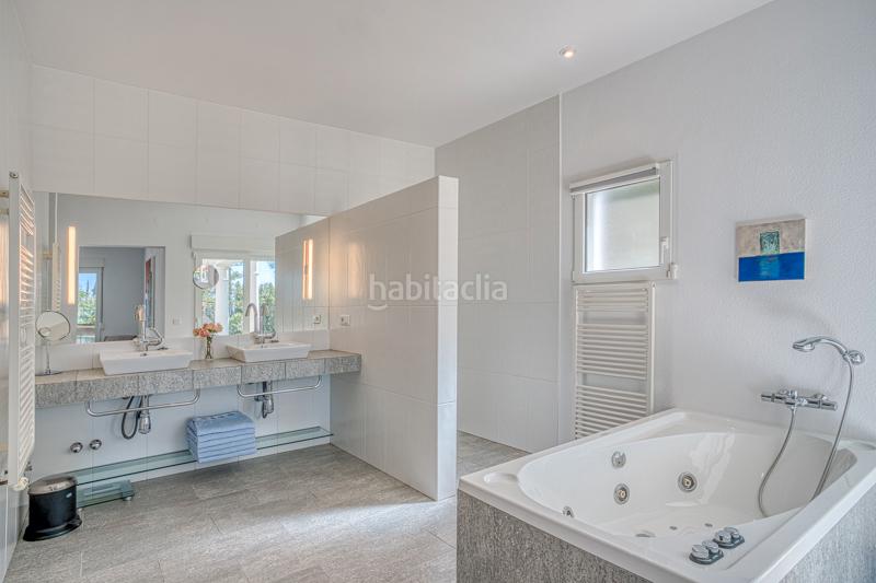 Foto 3fb900d7-89b5-4357-a6ec-c467ba96b79b. Chalet en Hacienda Las Chapas Marbella