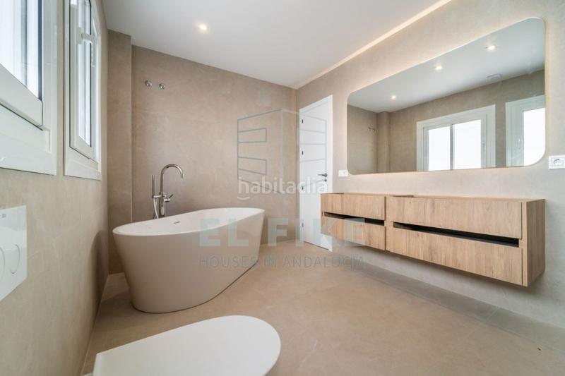 Foto 55fcf90f-63c2-4480-9f6d-0426b2a58629. Chalet en Torreblanca del Sol Fuengirola