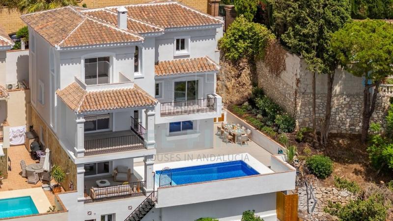 Foto 997644bb-71a0-44d6-8fad-2db580435906. Chalet en Torreblanca del Sol Fuengirola