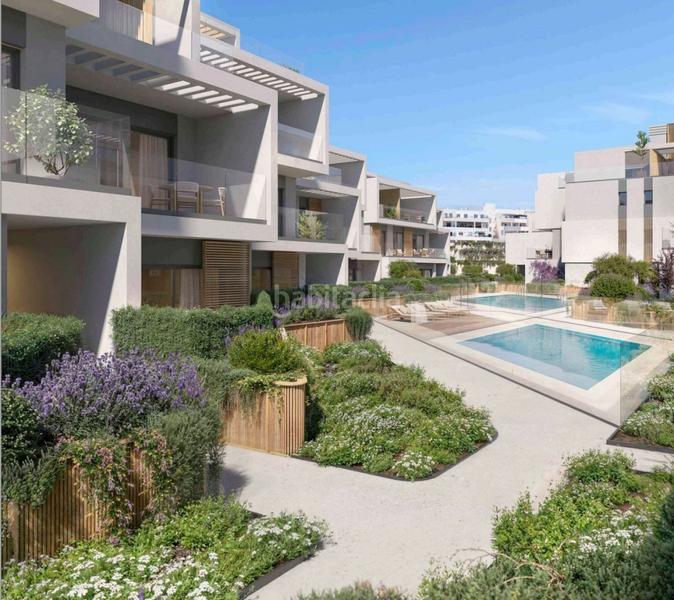 Foto fdeba354-9f76-424d-8f7c-1c9d0d1bbb3f. Zweistöckige wohnung mit heizung parking pool in Las Brisas Marbella