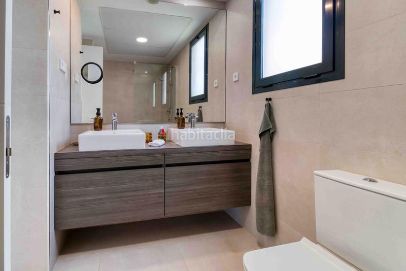 Foto 9dde4796-3908-46be-851e-5e8055166536. Apartamento en Las Gaviotas - Carvajal Fuengirola