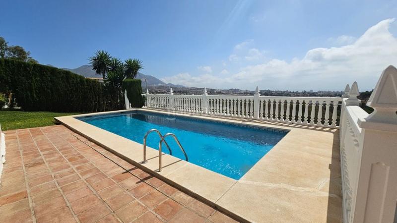 Foto e870a7e7-ff9e-4a1b-a6dc-e8512a0ff900. Chalet en campo de Mijas Mijas