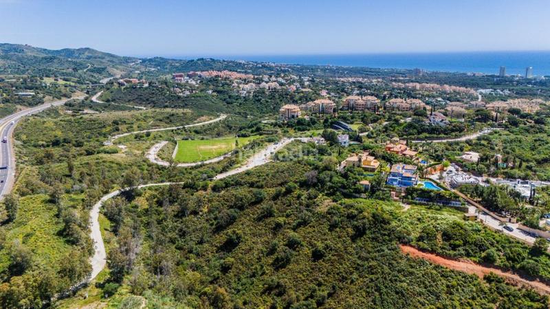 Foto ef6d2188-a36e-470a-8fec-341e2263c6e0. Finca rústica en Elviria Marbella