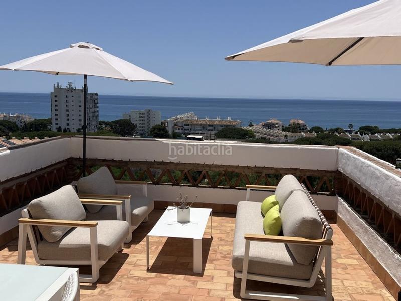 Foto 543c5f84-7ce3-4ac2-b0bd-3f39af1bdff5. Attico con parcheggio piscina in Calahonda Mijas