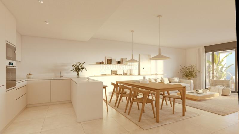 Foto 0960e485-4f3b-4c42-be0a-2b987608e654. Appartement mit parking pool in Parque Central Estepona